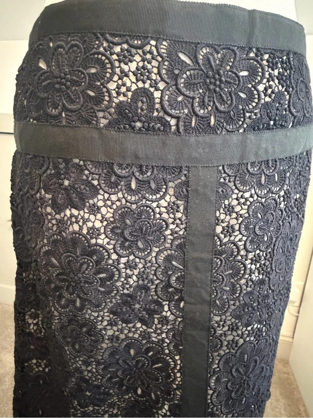 CHANEL 04P Vintage Black Guipure Floral Lace Silk Lined Midi Skirt Fr 38 US 6